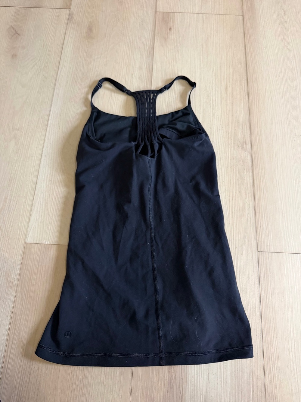 Lululemon tank size 4